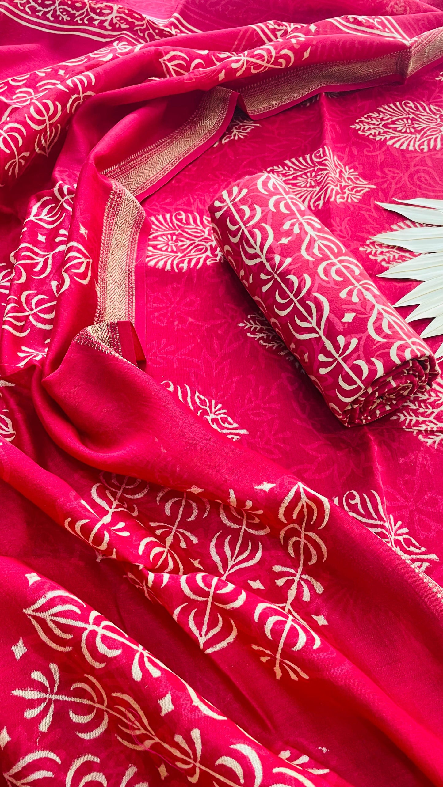 Maheswari Silk Handblock Printed Salwar Suit (RED)