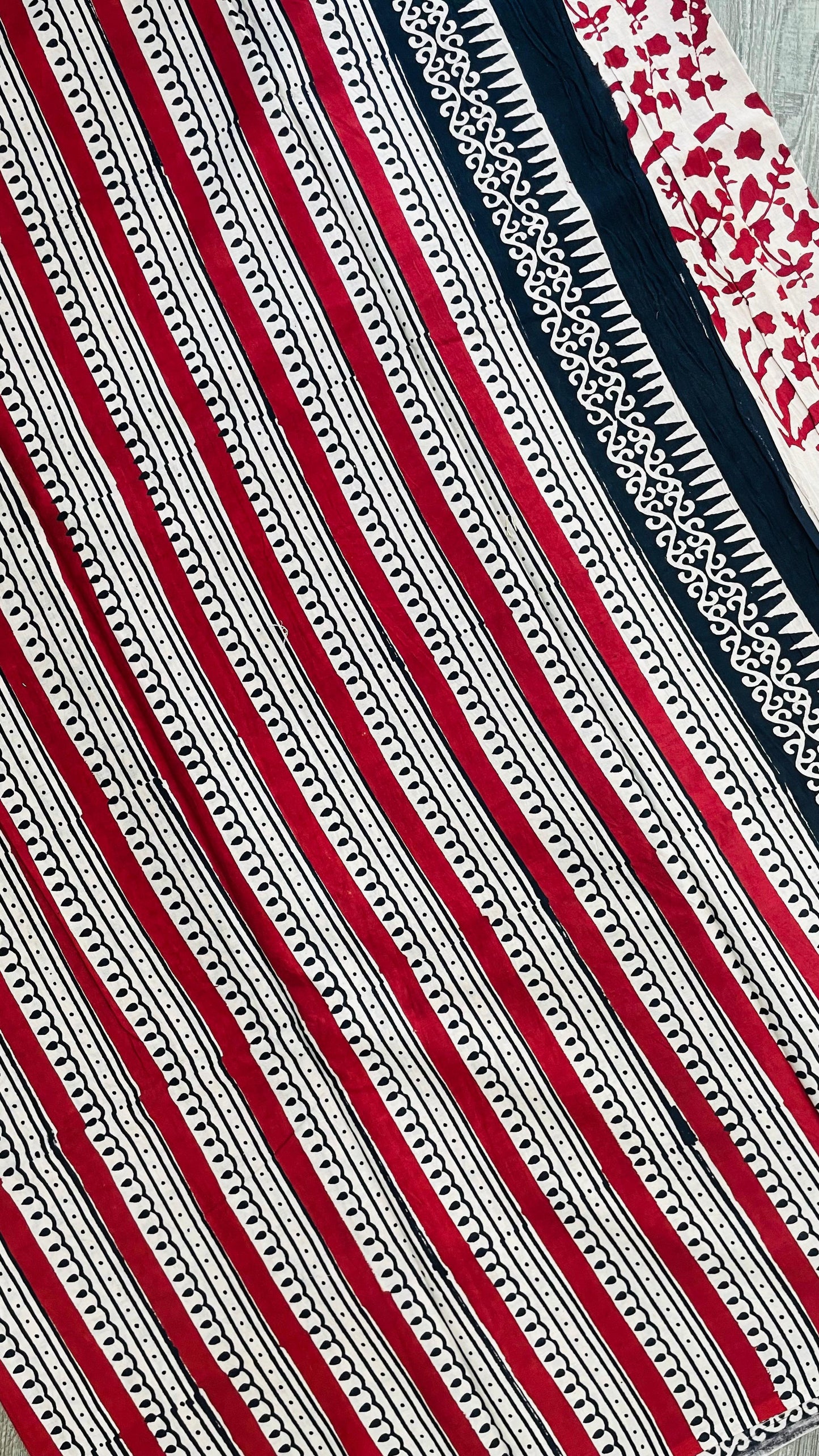 Soft Handblock Printed Cotton Saree (OFF WHITE & MAROON)