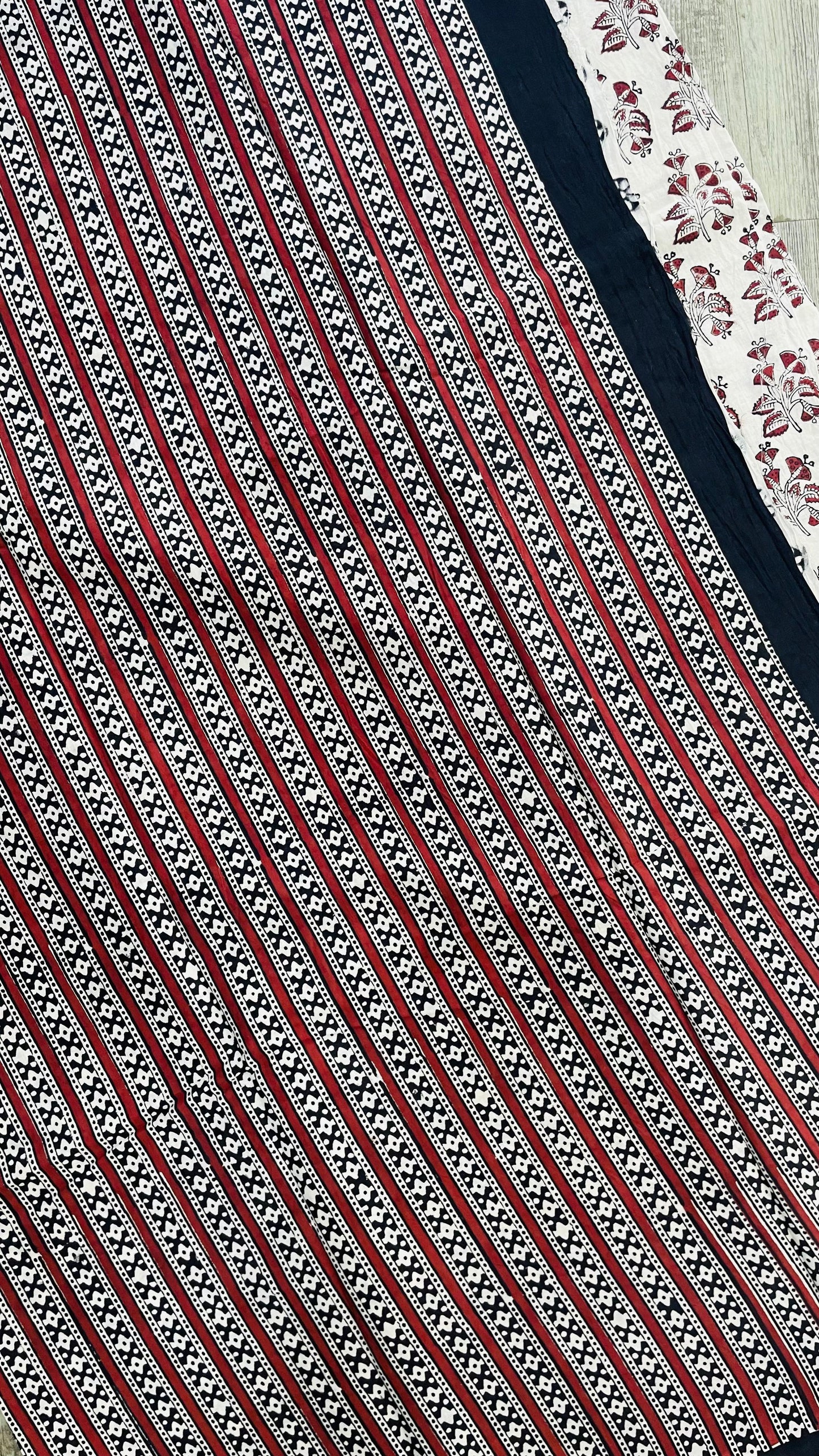 Soft Handblock Printed Cotton Saree (OFF WHITE & MAROON)