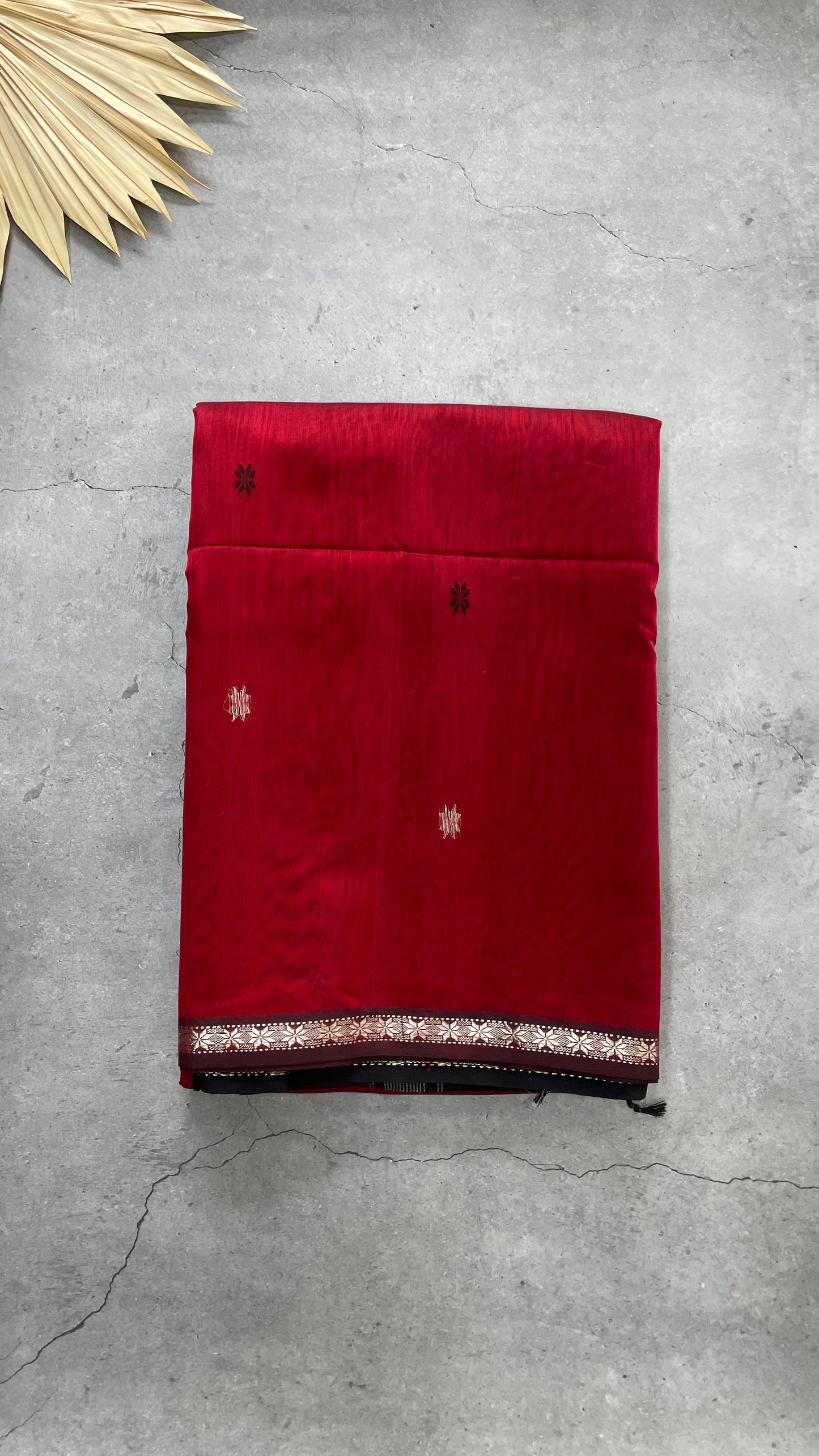 Handwoven Maheshwari Silk Cotton Saree with Buttas (MAROON)