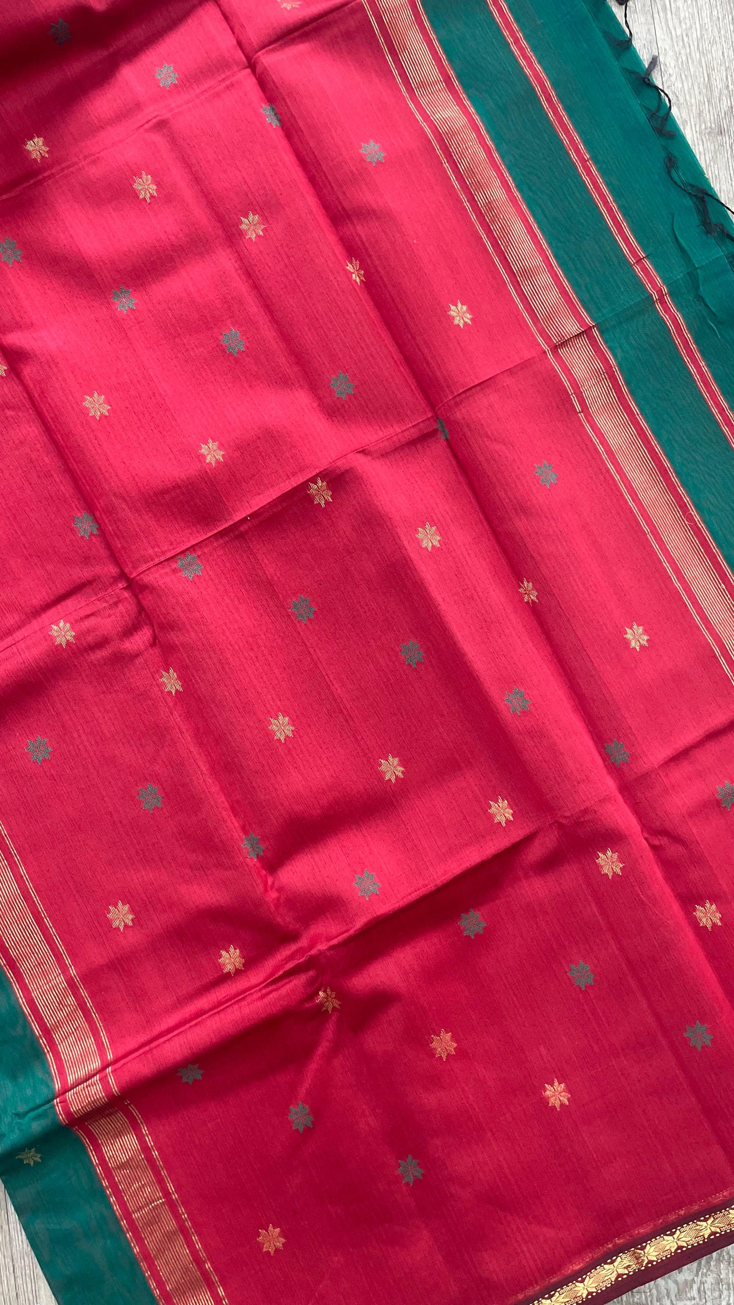 Handwoven Maheshwari Silk Cotton Saree with Buttas (Bottle Green)