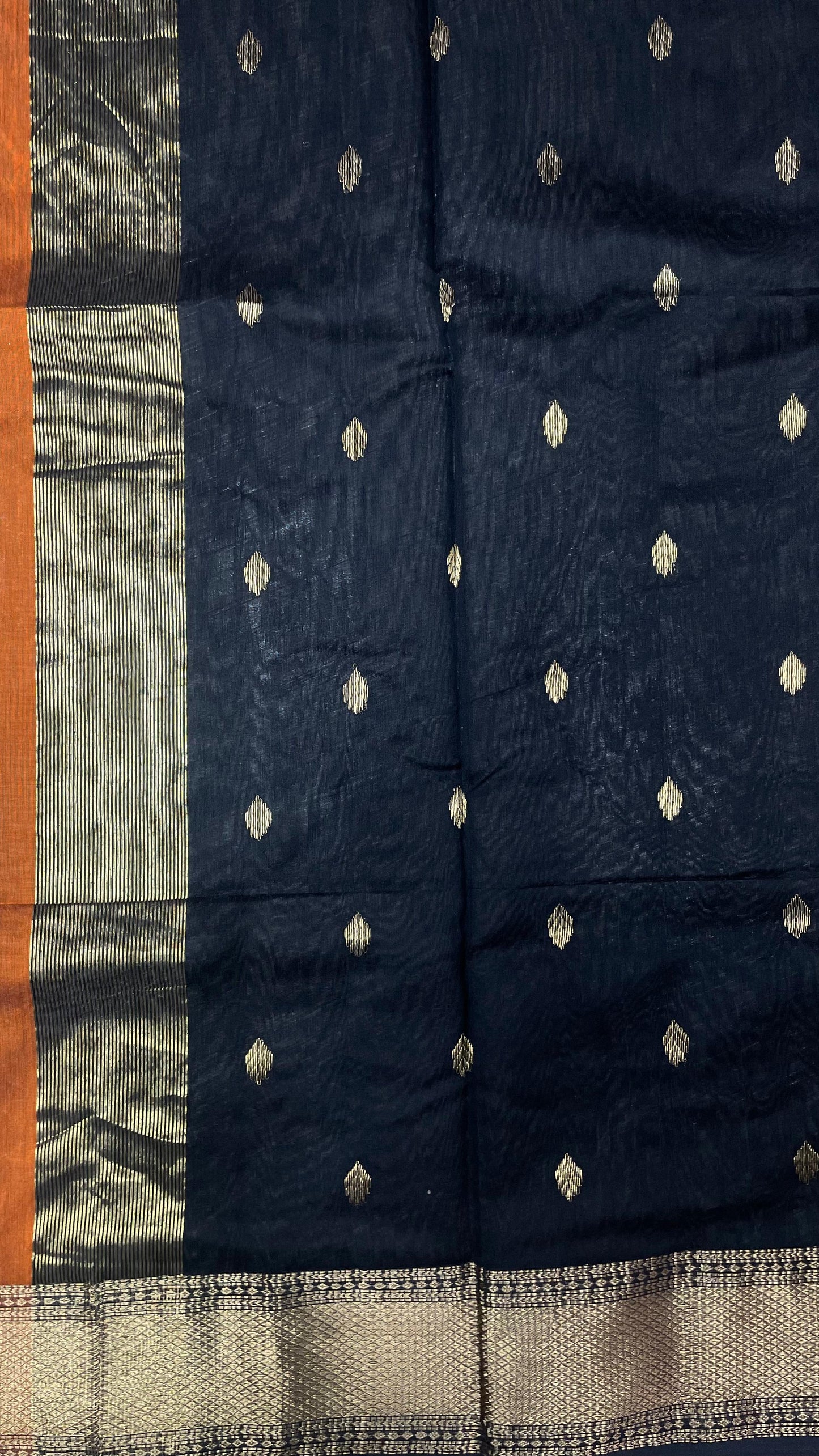 Handwoven Maheshwari Silk Cotton Saree with Buttas (COPPER)