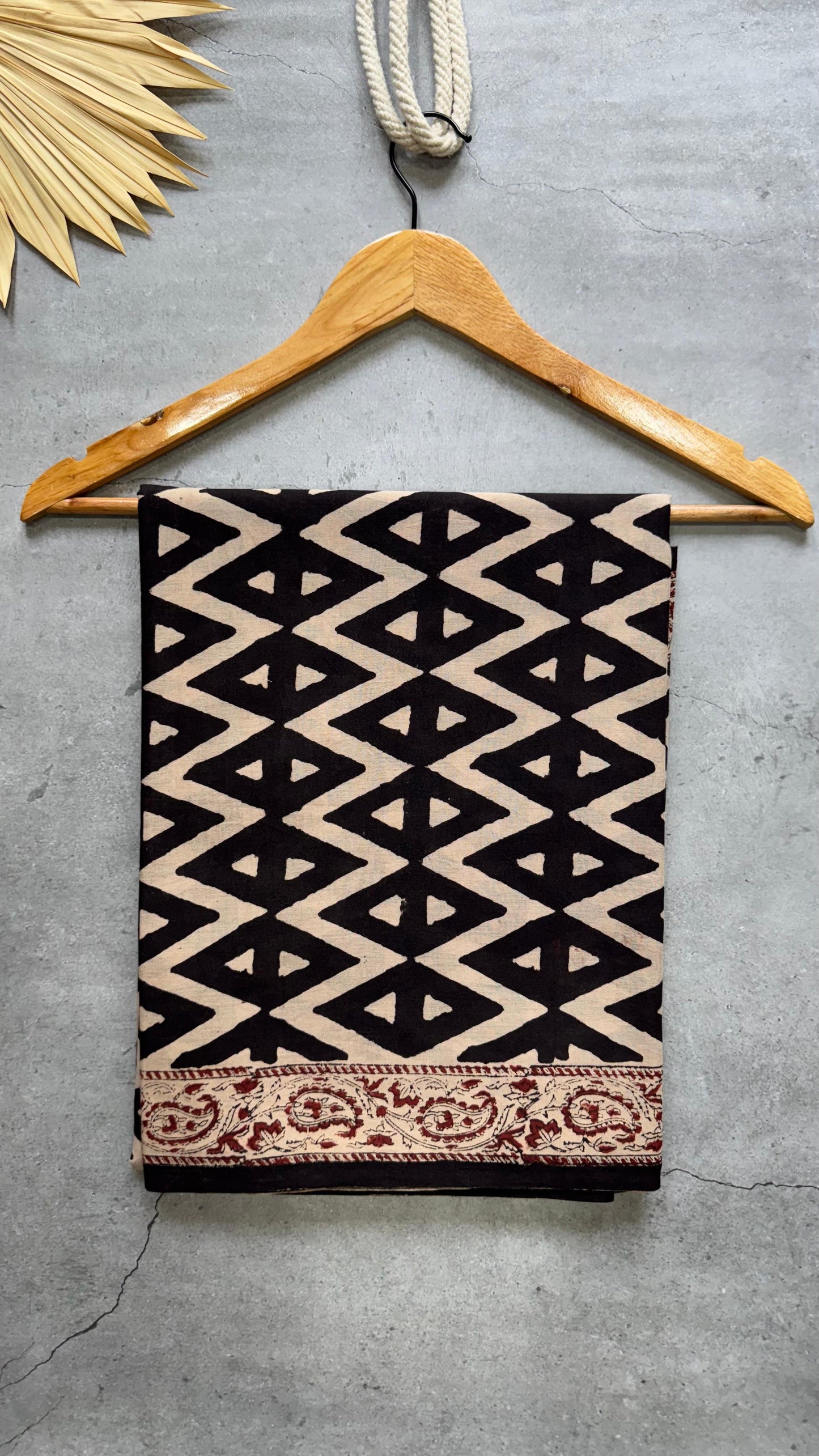 Soft Block Printed Mulmul Cotton Saree (BLACK & BEIGE)