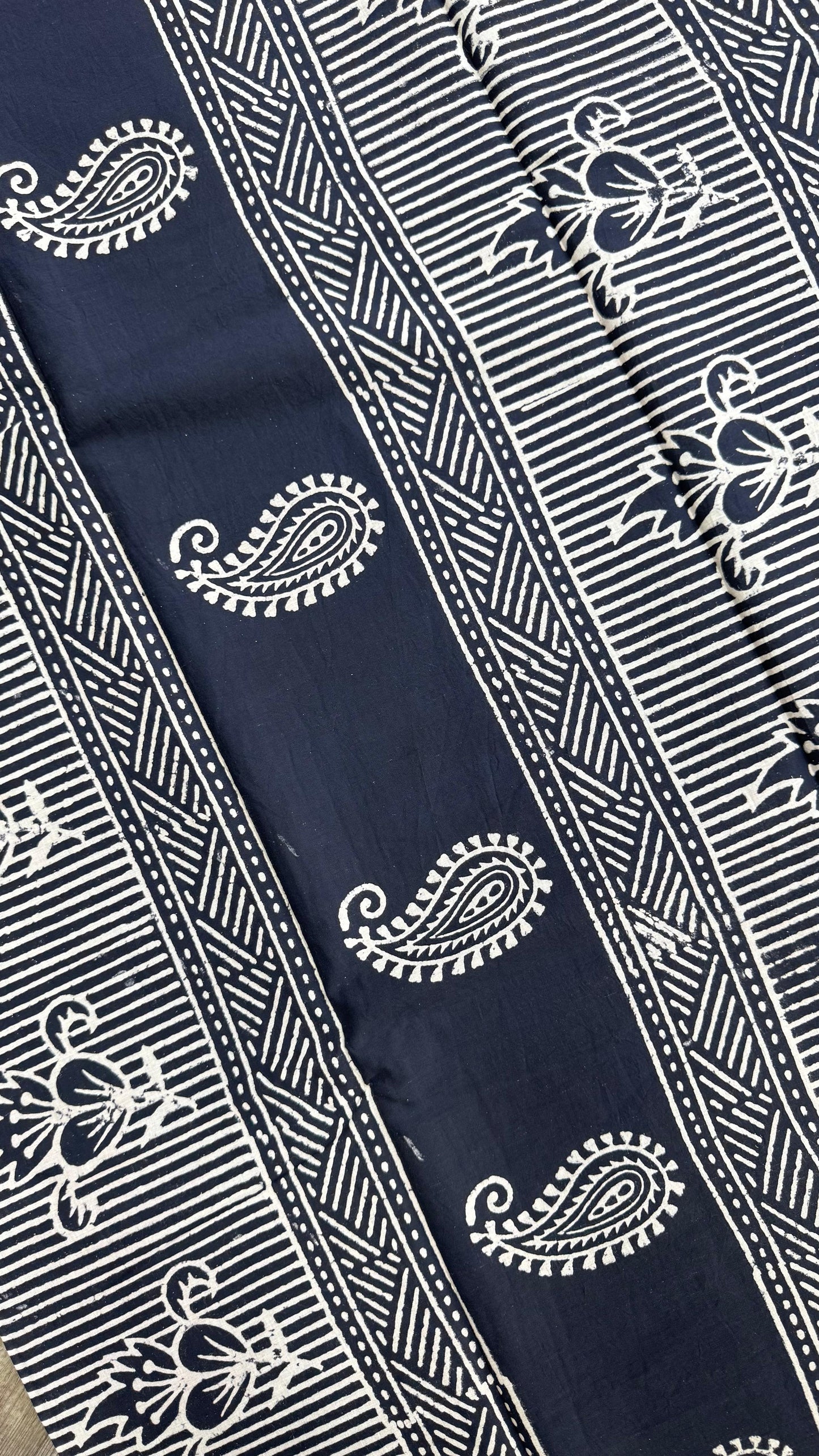 Soft Block Printed Mulmul Cotton Saree (BLACK)