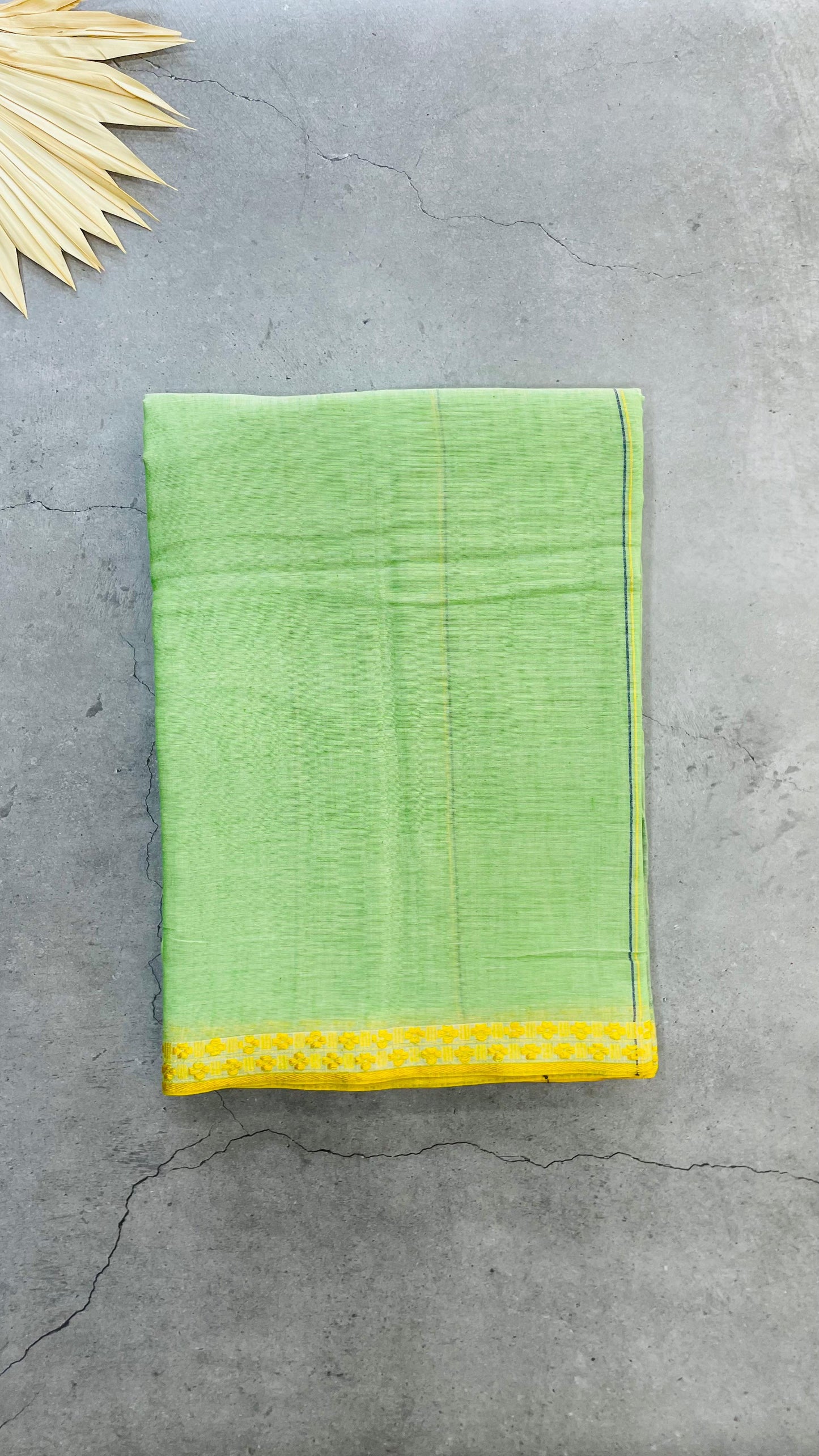 Bengal Cotton Handloom Mulmul Saree with Dual colour Borders (GREEN)