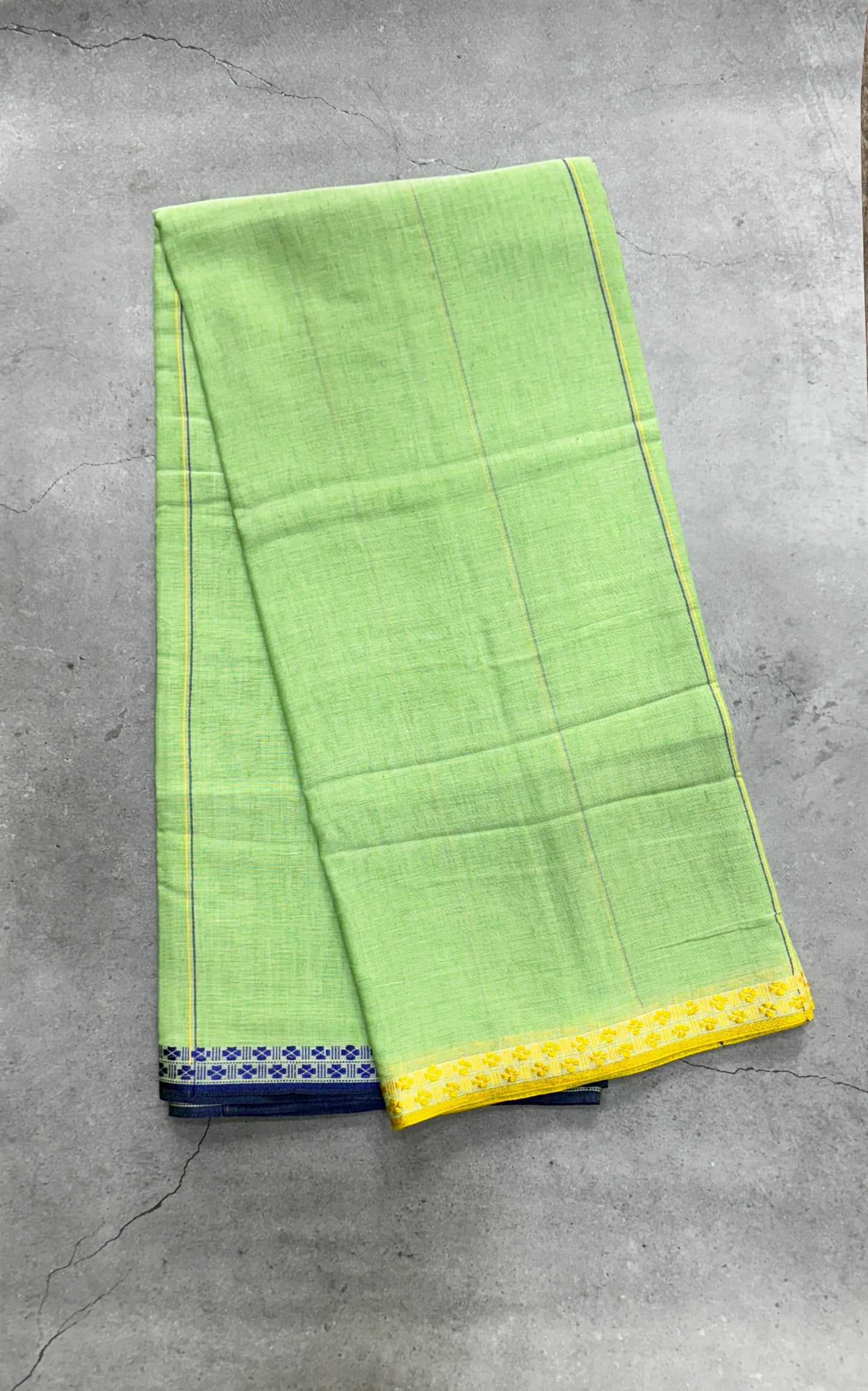 Bengal Cotton Handloom Mulmul Saree with Dual colour Borders (GREEN)