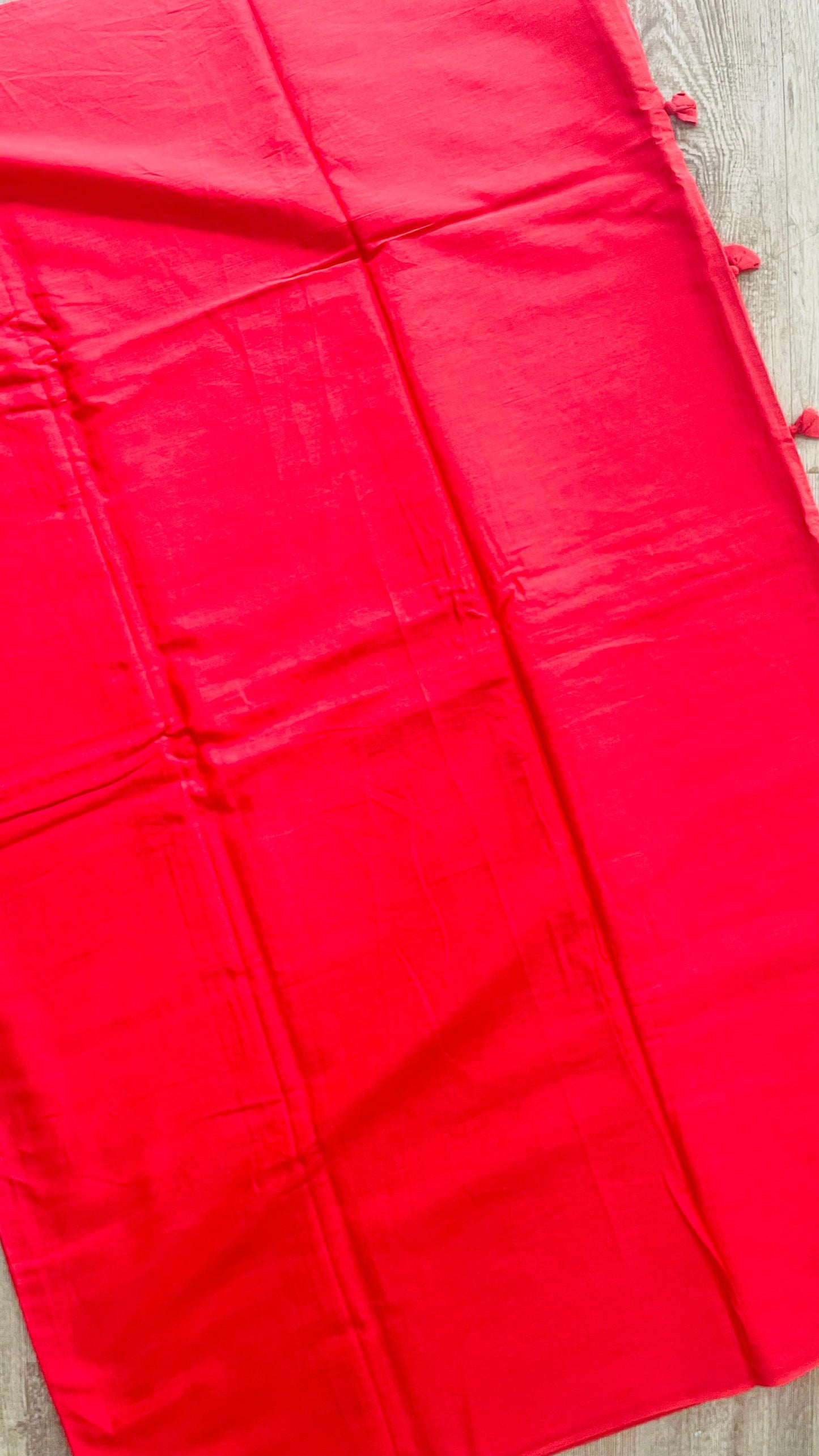 Plain Mul Cotton saree matched with Contrast Blouse (RED)