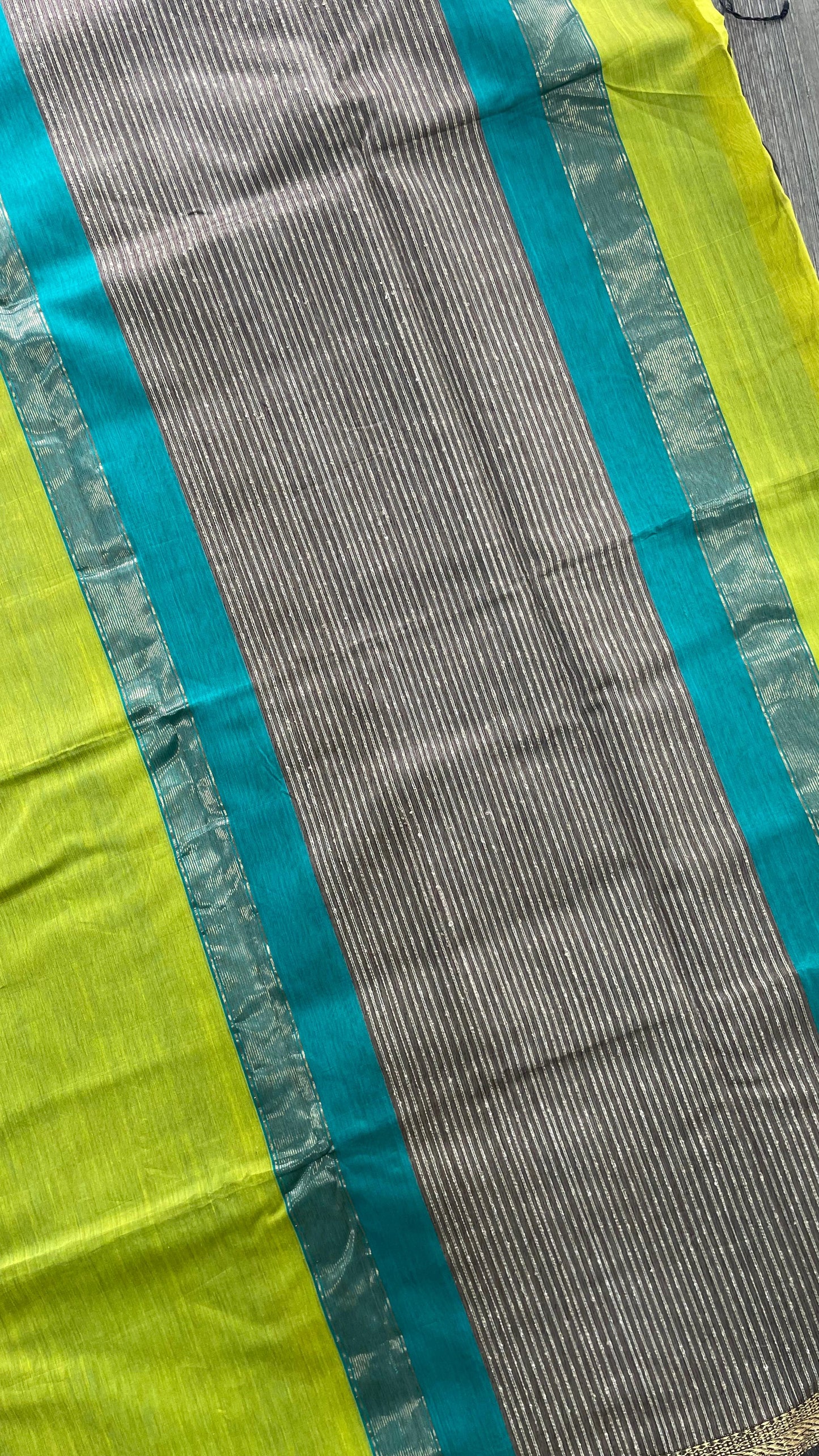 Handwoven Maheshwari Silk Cotton Saree (CITRUS GREEN)