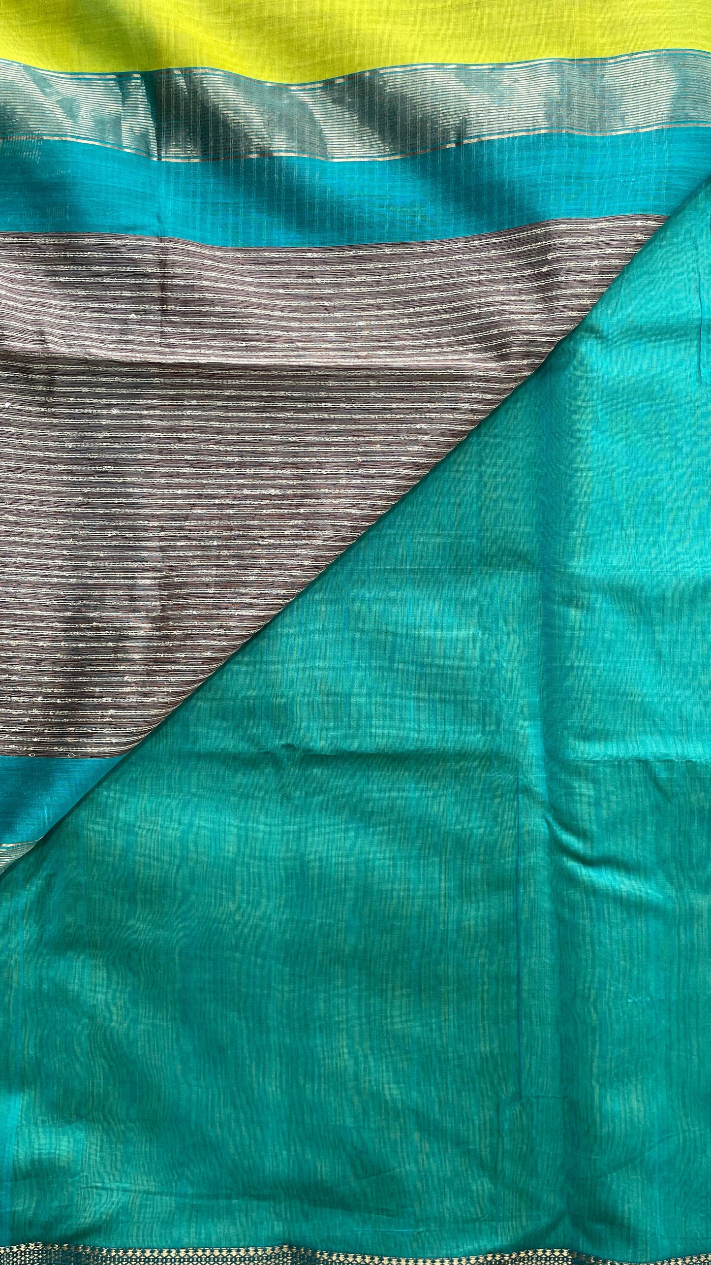 Handwoven Maheshwari Silk Cotton Saree (CITRUS GREEN)