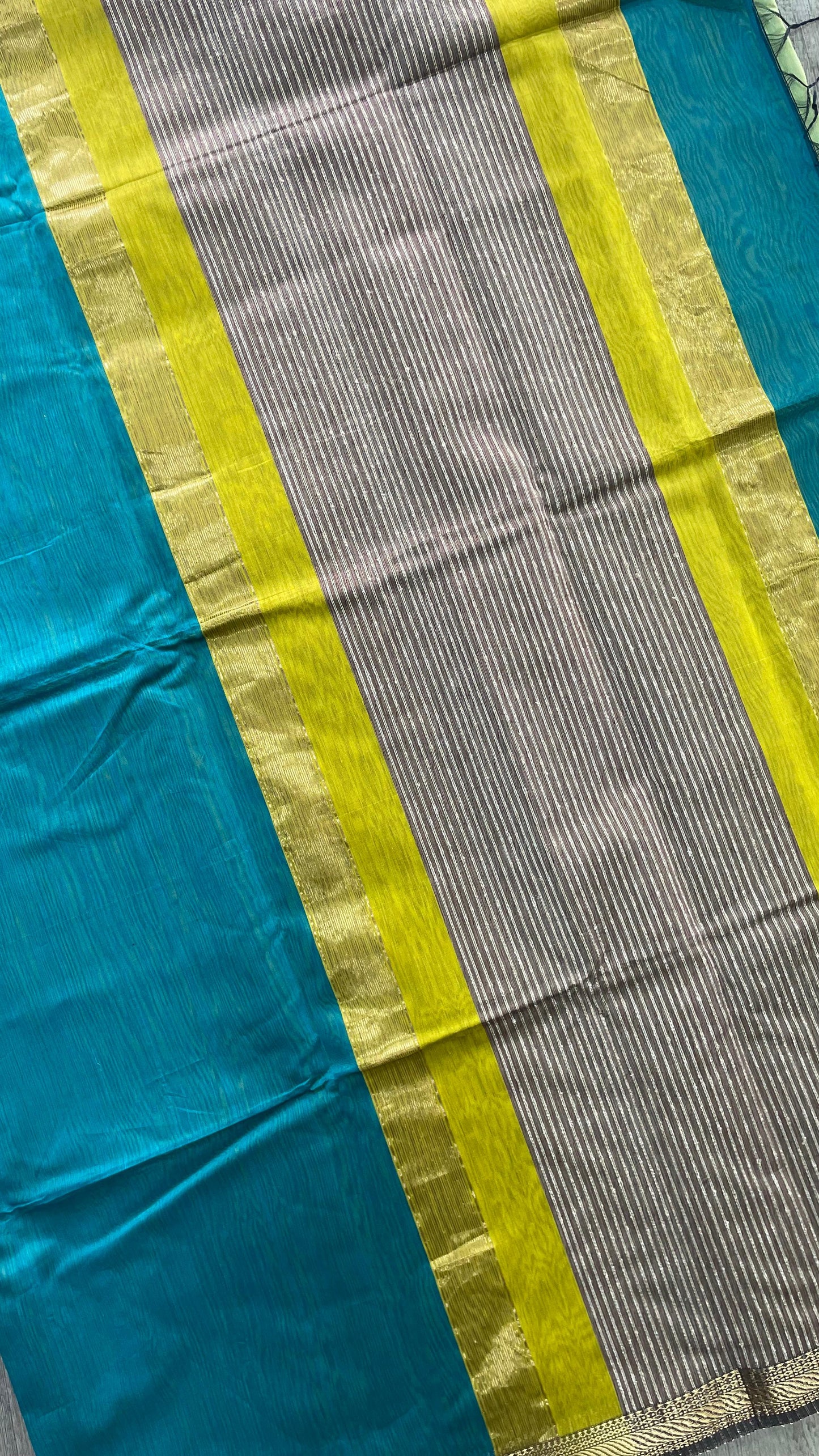 Handwoven Maheshwari Silk Cotton Saree (TEAL)