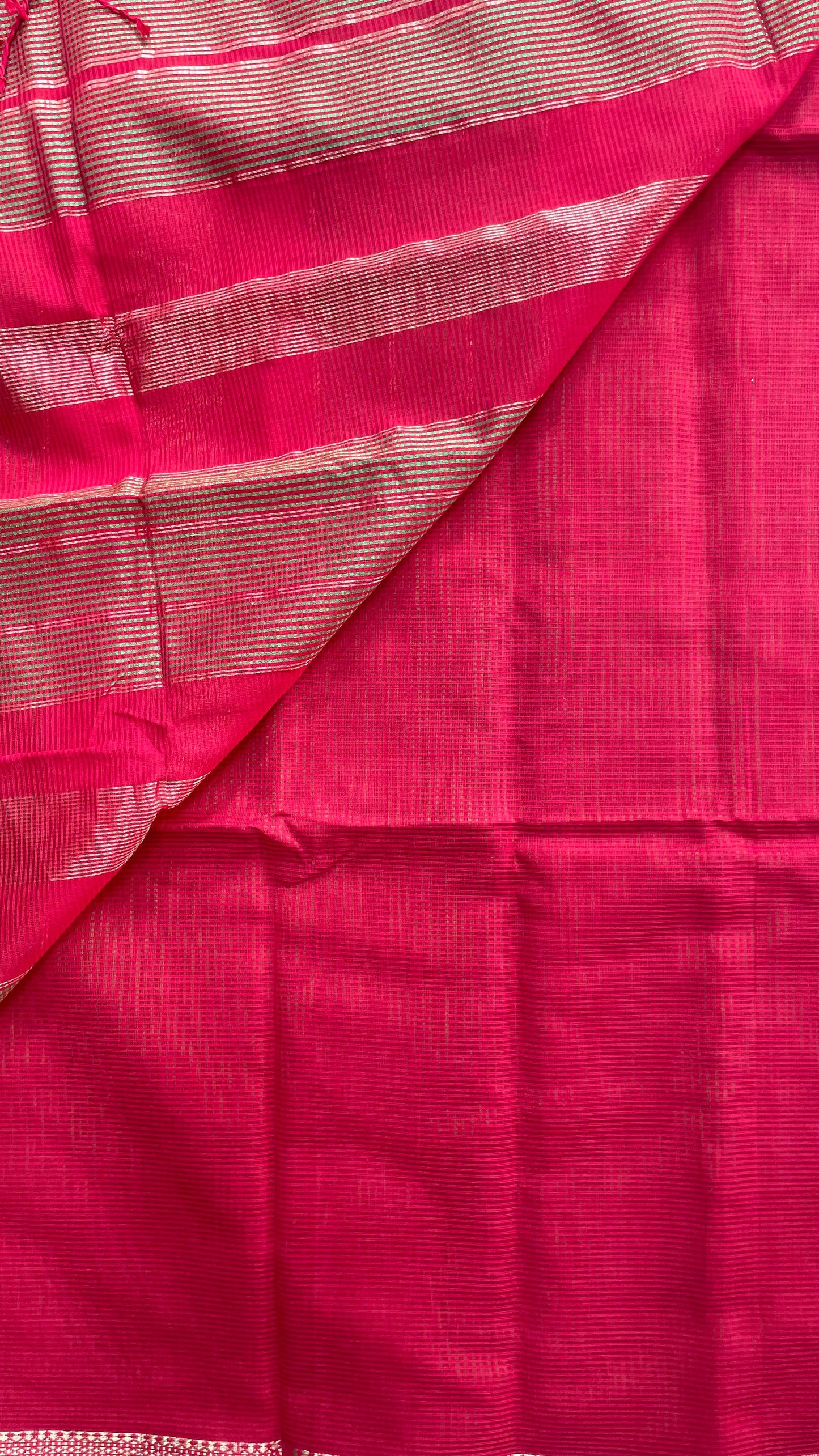 Handwoven Maheshwari Silk Cotton Saree with checks (RED & GREEN)