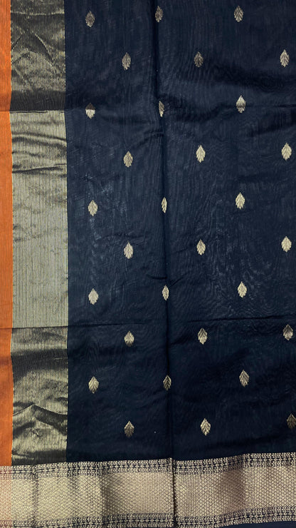 Handwoven Maheshwari Silk Cotton Saree with Buttas (COPPER)