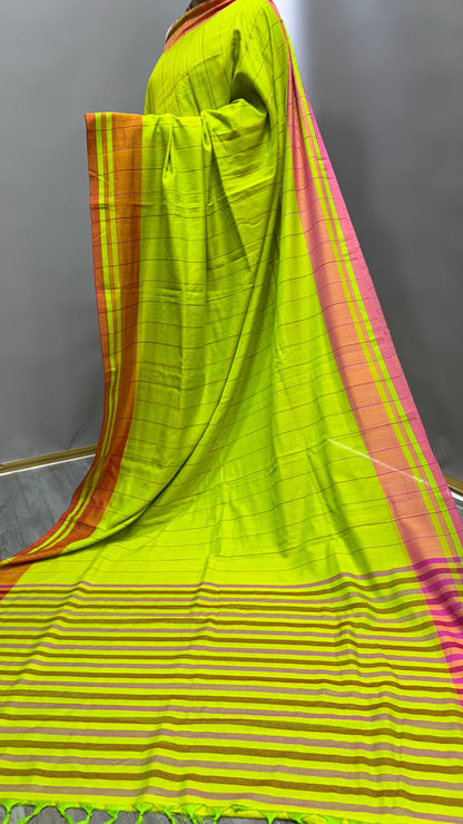 Premium Handwoven Soft Silk Saree with Ganga-Jamuna Border (LIGHT GREEN)