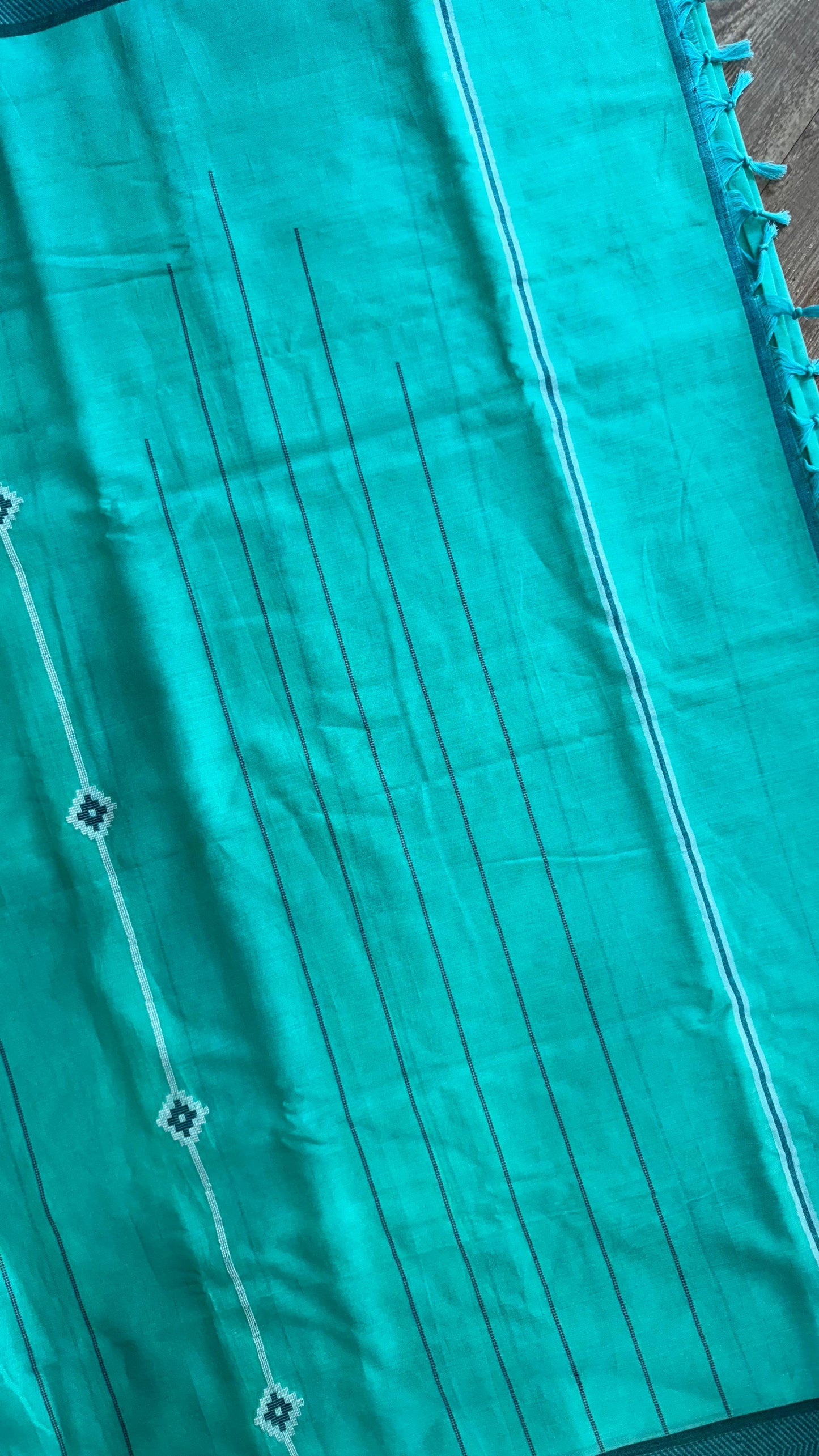 Premium Handwoven Soft Cotton Jamdani Saree (TURQUOISE)