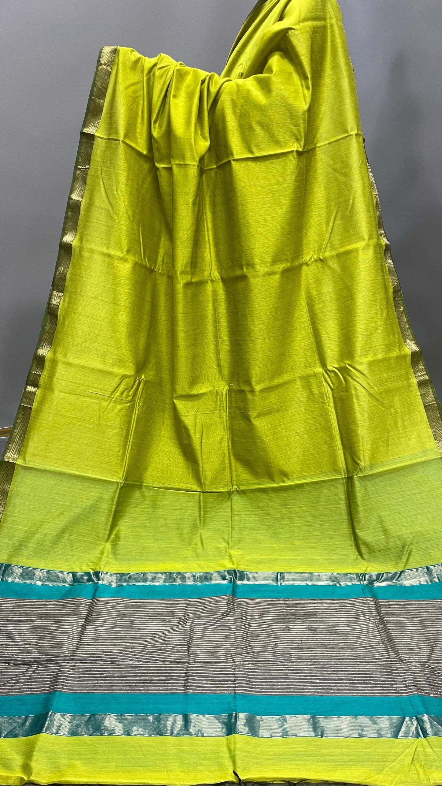 Handwoven Maheshwari Silk Cotton Saree (CITRUS GREEN)